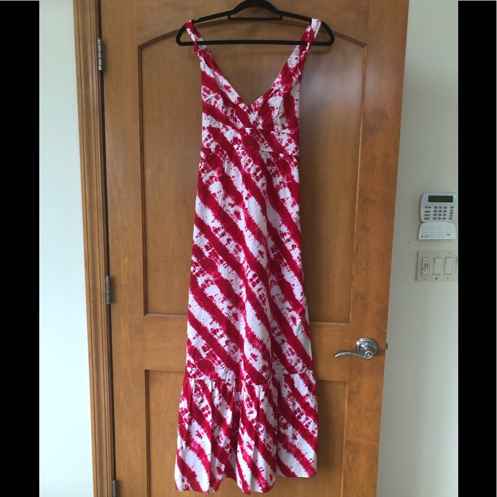 Lined throughout sundress. Love ❤️